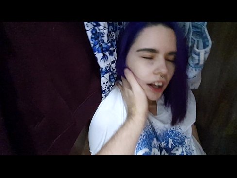 ❤️ Našel jsem svou sestru ve skříni a pomohl jí udělat se ❤️ Porno u nás